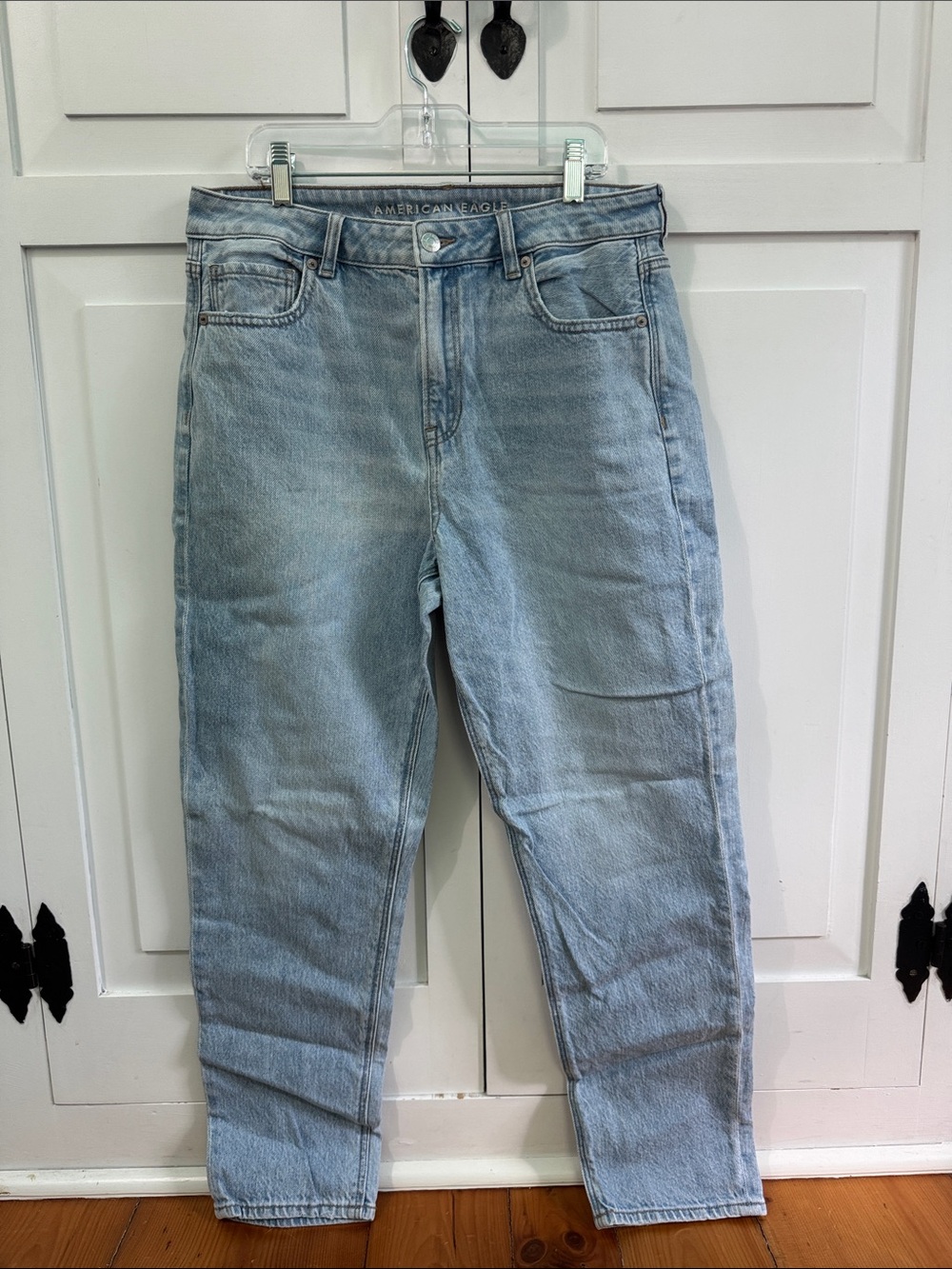 American Eagle Outfitters High-Rise Light Wash Straight Jeans